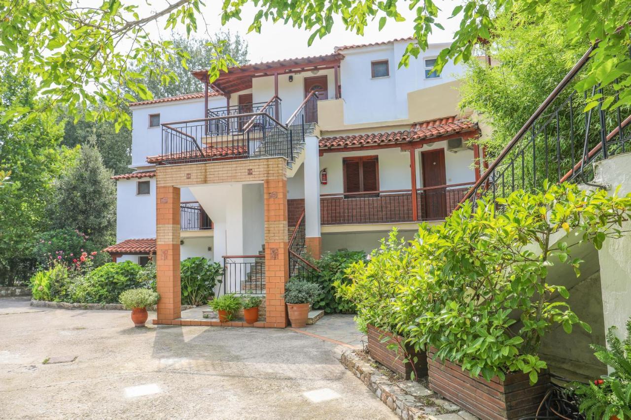 Sergios Koukounaries Exterior photo