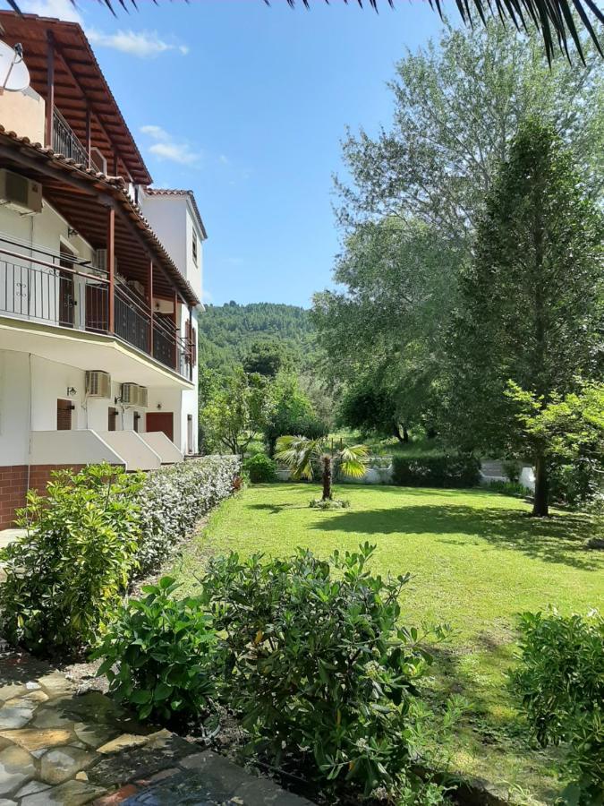 Sergios Koukounaries Exterior photo