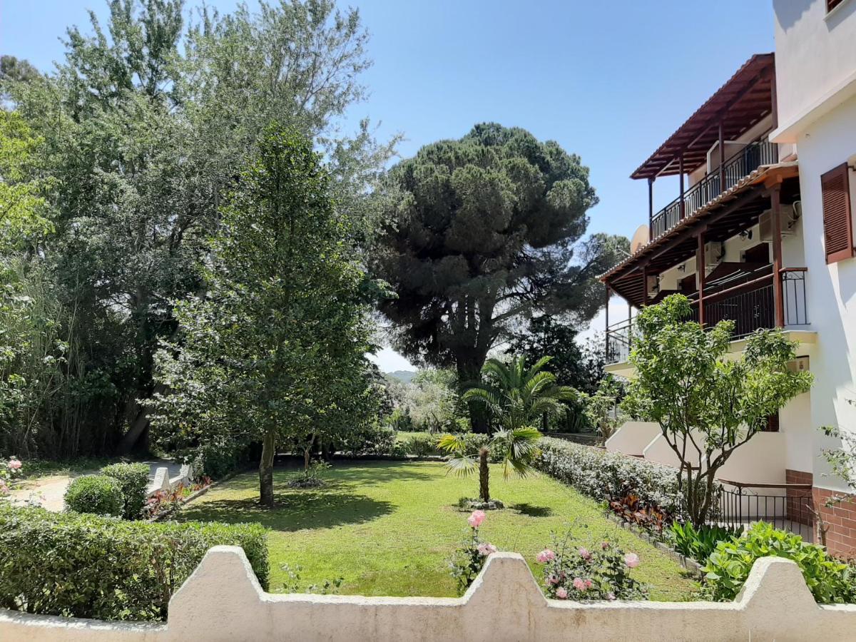 Sergios Koukounaries Exterior photo
